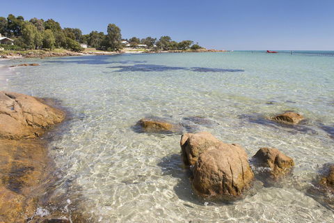 Calm Waters - Hotels Melbourne 4
