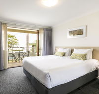 Nightcap at the Ship Inn - Hotels Melbourne