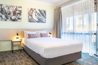 Book Wanneroo Accommodation Vacations Hotels Melbourne Hotels Melbourne