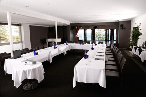 Cottesloe Beach Hotel - Hotels Melbourne 19
