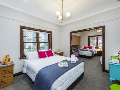 Luxury Federation Style Home - Sleeps 10 - Hotels Melbourne 8