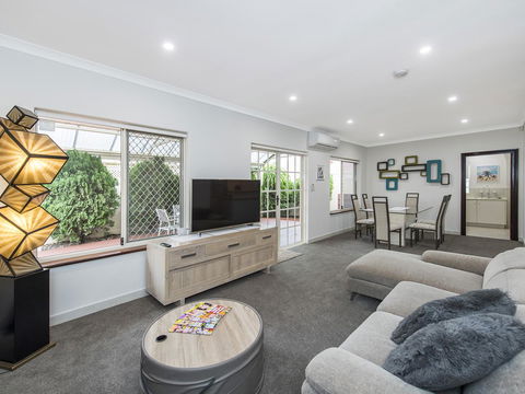 Luxury Federation Style Home - Sleeps 10 - Hotels Melbourne 3