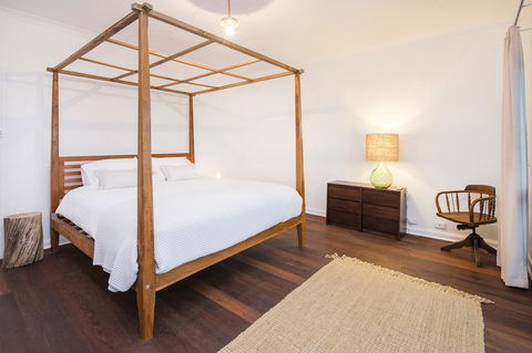 Buxton Thomas - Hotels Melbourne 6
