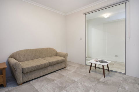 15 Cabot Close - Hotels Melbourne 17