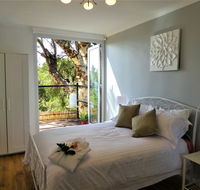Treetops Cottage - Hotels Melbourne