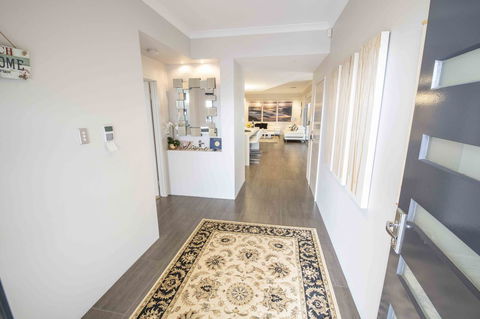 Magnificent Beach Retreat - Hotels Melbourne 5