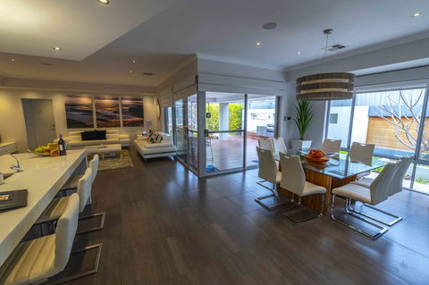 Magnificent Beach Retreat - Hotels Melbourne 29