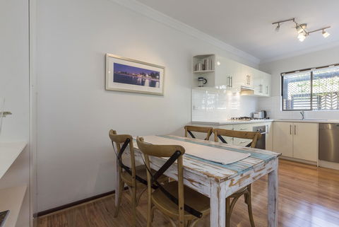 Cottesloe Sea Salt Abode - Executive Escapes - Hotels Melbourne 6