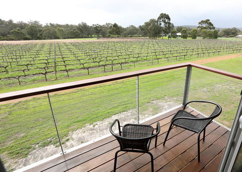Lot113 Vineyard Accommodation - Hotels Melbourne 6