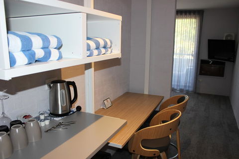 Atrium Hotel Mandurah - Hotels Melbourne 11