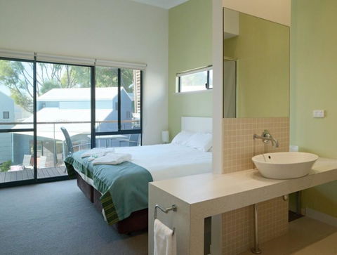 Footprints Preston Beach - Hotels Melbourne 21