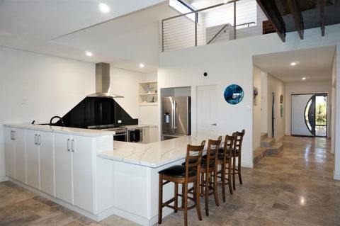 27 Corella Court - Hotels Melbourne 2