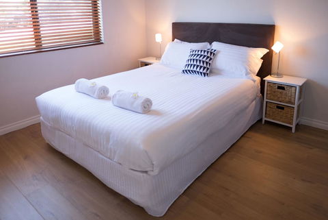 Cottesloe Beach On Napier - Hotels Melbourne 11