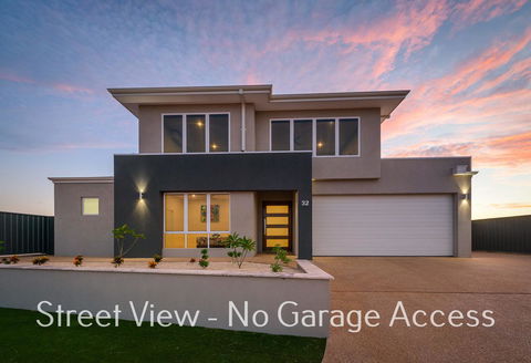 32 Corella Court - Hotels Melbourne 21