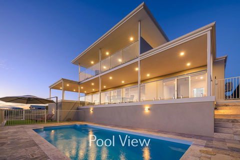 32 Corella Court - Hotels Melbourne 0