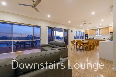 32 Corella Court - Hotels Melbourne 2