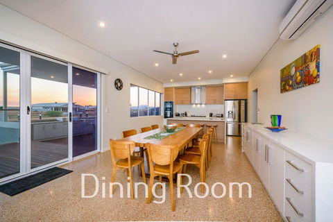 32 Corella Court - Hotels Melbourne 3