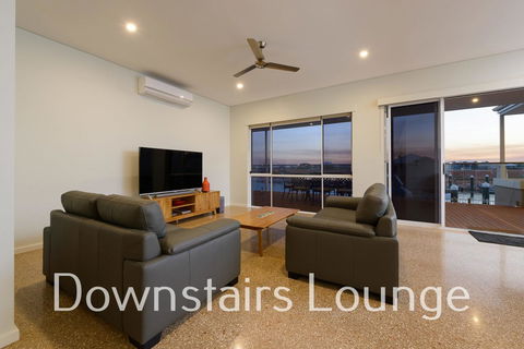32 Corella Court - Hotels Melbourne 1