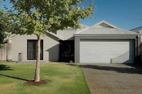 THE SANCTUARY LUXURY HOLIDAY HOME - Hotels Melbourne 0