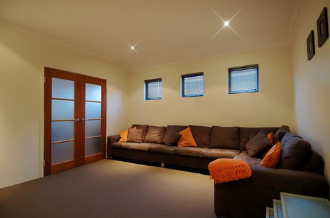 THE SANCTUARY LUXURY HOLIDAY HOME - Hotels Melbourne 21