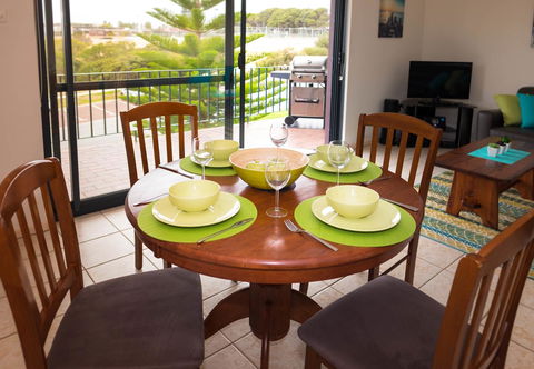 Cottesloe Sea Bliss Apartment - Hotels Melbourne 5