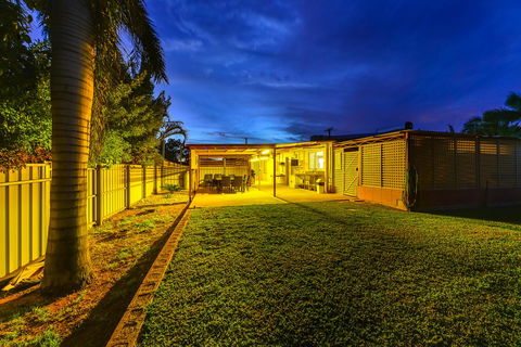 30 Kennedy Street - Hotels Melbourne 21