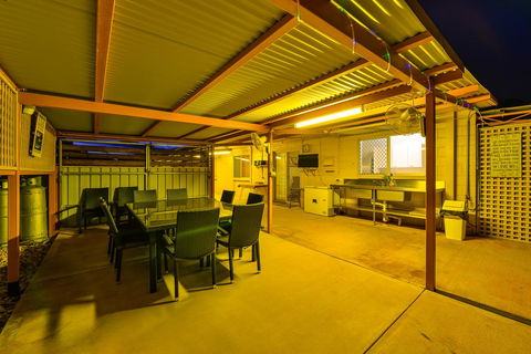 30 Kennedy Street - Hotels Melbourne 20