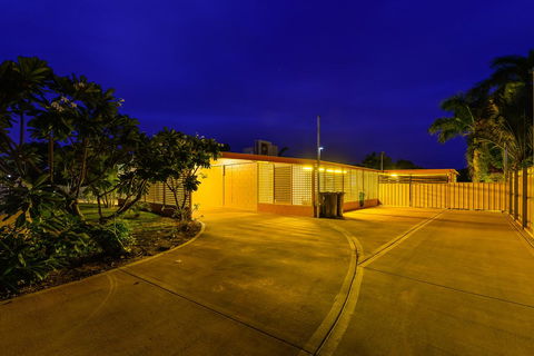 30 Kennedy Street - Hotels Melbourne 23