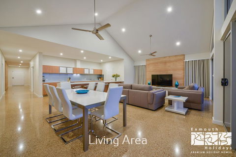 27 Kestrel Place - With Pool And Jetty - Hotels Melbourne 3