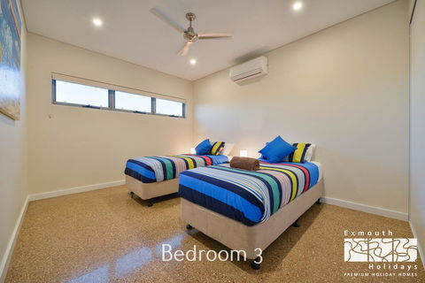 27 Kestrel Place - With Pool And Jetty - Hotels Melbourne 11