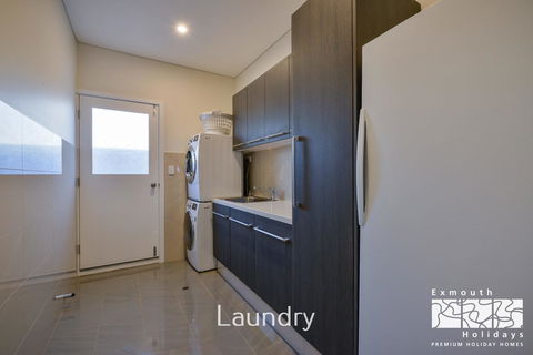 27 Kestrel Place - With Pool And Jetty - Hotels Melbourne 15