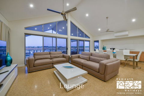 27 Kestrel Place - With Pool And Jetty - Hotels Melbourne 1