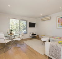 Cottesloe Beach Pines Apartment - Hotels Melbourne