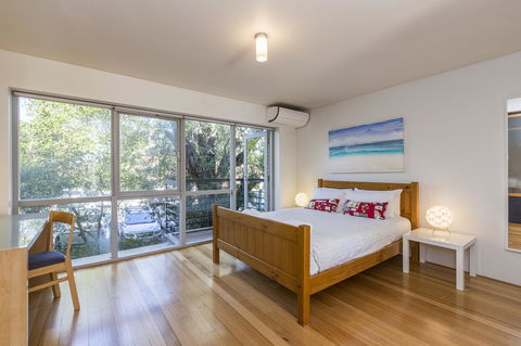 Cottesloe Tree Top Studio - Executive Escapes - Hotels Melbourne 7