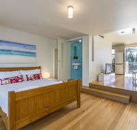 Cottesloe Tree Top Studio - Hotels Melbourne