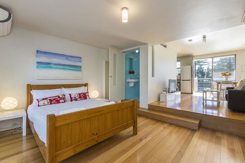 Cottesloe Tree Top Studio - Executive Escapes - Hotels Melbourne 0