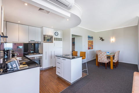 A 406 FANTASTIC OCEAN BEACH And MARINA VIEW APT - MANDURAH - Hotels Melbourne 21