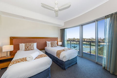 A 406 FANTASTIC OCEAN BEACH And MARINA VIEW APT - MANDURAH - Hotels Melbourne 17