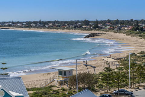 A 406 FANTASTIC OCEAN BEACH And MARINA VIEW APT - MANDURAH - Hotels Melbourne 5