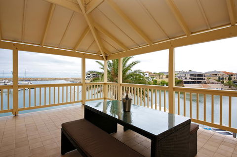The Marina Hotel - Mindarie - Hotels Melbourne 7