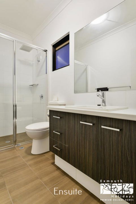 8 Kestrel Place - PRIVATE JETTY & POOL - Hotels Melbourne 8