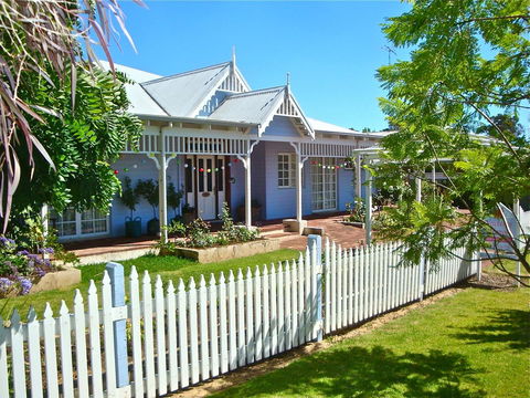 Lanterns Retreats - Hotels Melbourne 1