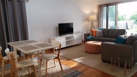 Base Camp - Hotels Melbourne 0