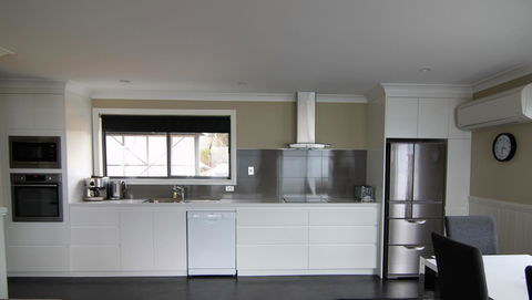 SEA EAGLE COTTAGE Amazing Views Of Bay Of Fires - Hotels Melbourne 7