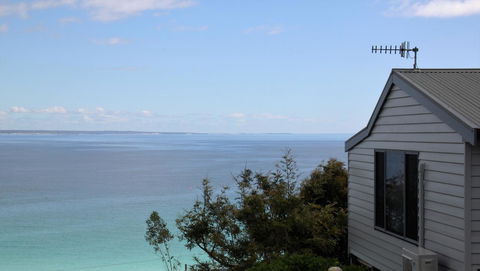 SEA EAGLE COTTAGE Amazing Views Of Bay Of Fires - Hotels Melbourne 15