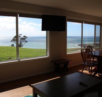 Penguin Seaside Farm - Hotels Melbourne
