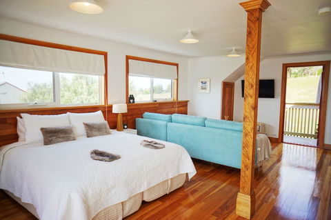 @ The Beach & Not Quite @ The Beach Holiday Cottages - Stanley - Hotels Melbourne 6