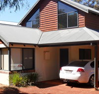 Ngulla Maya - Hotels Melbourne