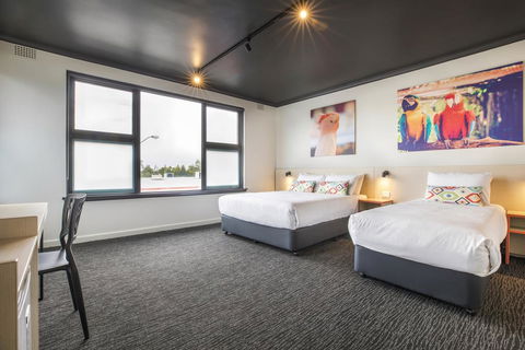 Nightcap At Chester Hill Hotel - Hotels Melbourne 1