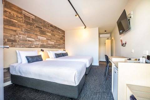 Nightcap At Westside Hotel - Hotels Melbourne 0